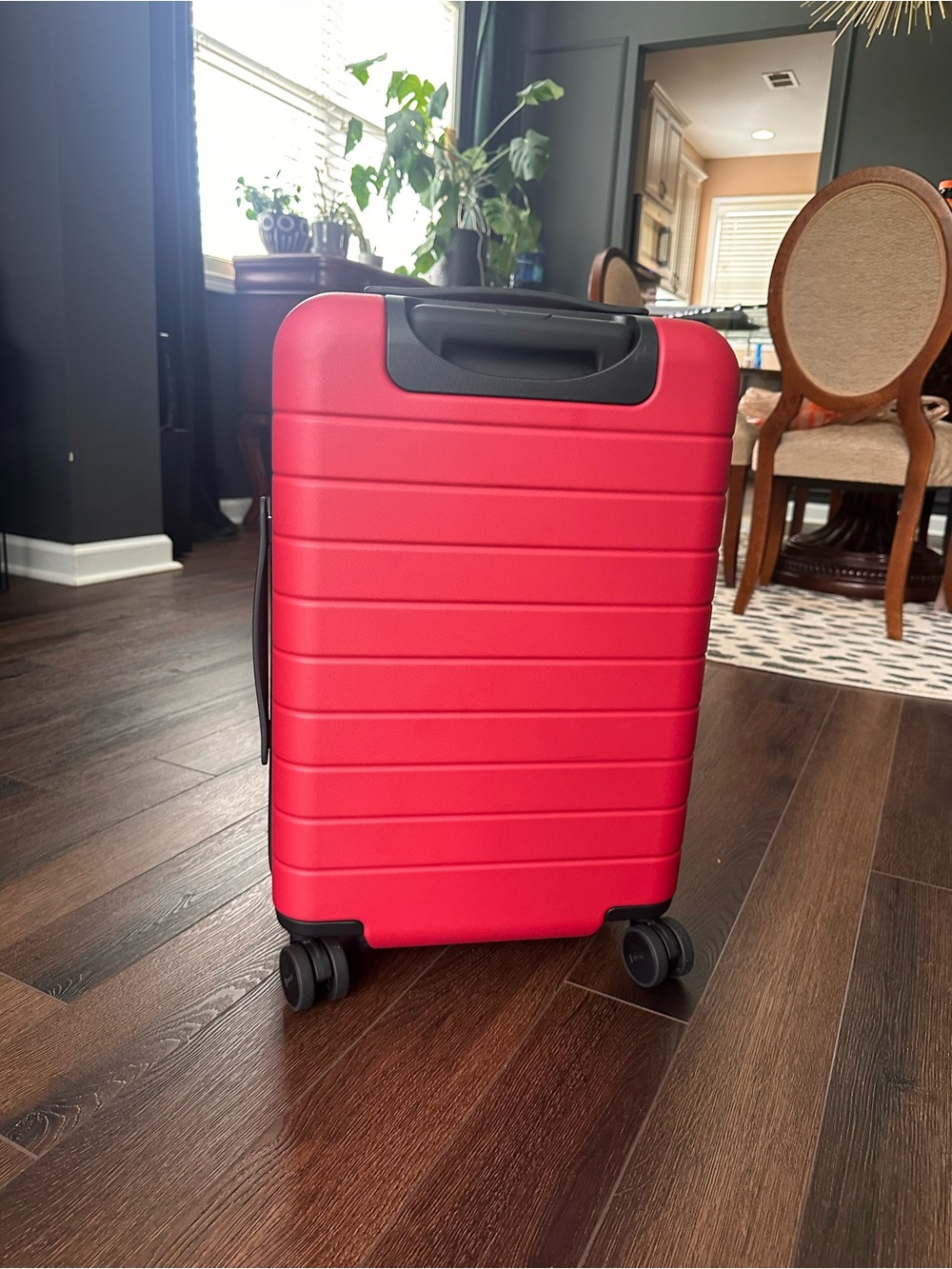 Away The Carry-On Flex – Red (Includes dust bag)